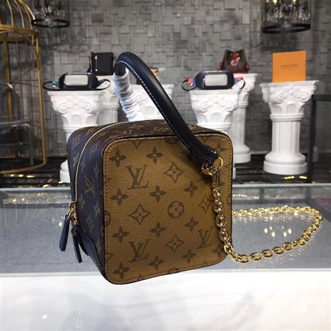 louis vuitton square bag m43589|More.